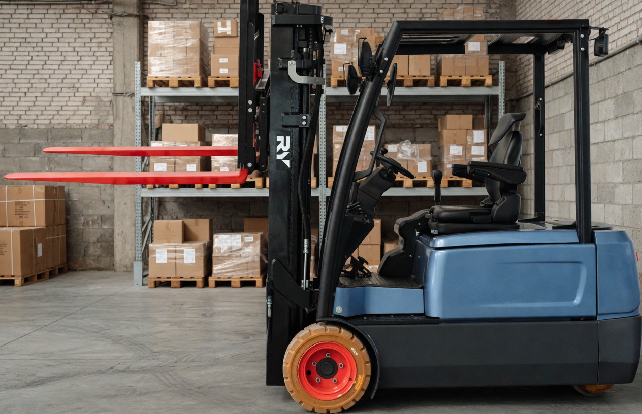 Электрический вилочный погрузчик Royal Forklift E16e 1,6 т (2026) — фото 7