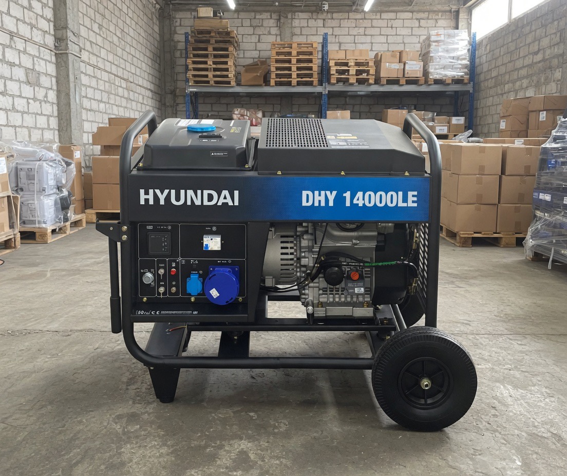 Инверторный дизельный генератор Hyundai DHY 9000SEi-T 6,5 кВт (220/380 В) в кожухе